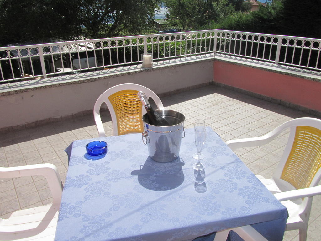 Residence Laguna Beach Pianello Del Lario المظهر الخارجي الصورة